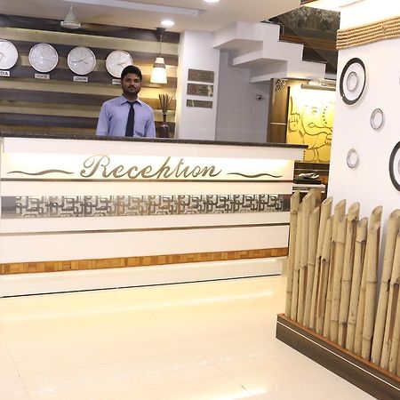 Hotel Shalimar Deluxe Bhopal Bagian luar foto