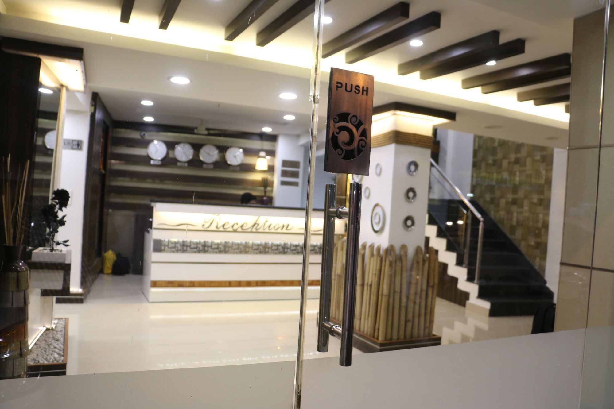 Hotel Shalimar Deluxe Bhopal Bagian luar foto