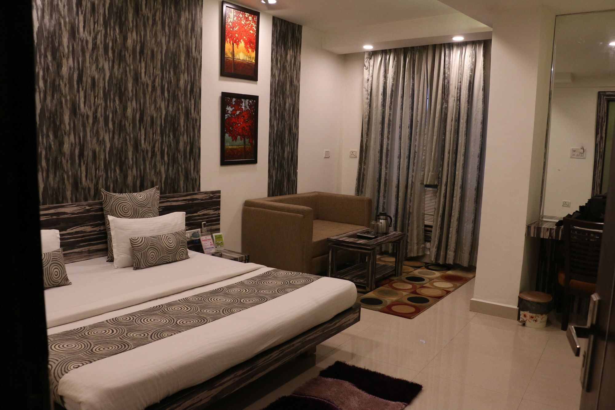 Hotel Shalimar Deluxe Bhopal Bagian luar foto