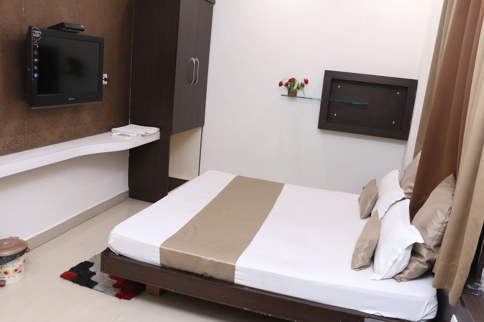 Hotel Shalimar Deluxe Bhopal Bagian luar foto
